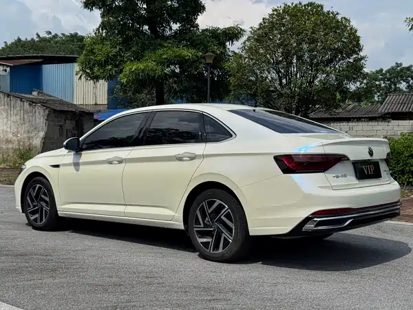 Volkswagen Sagitar 2024
