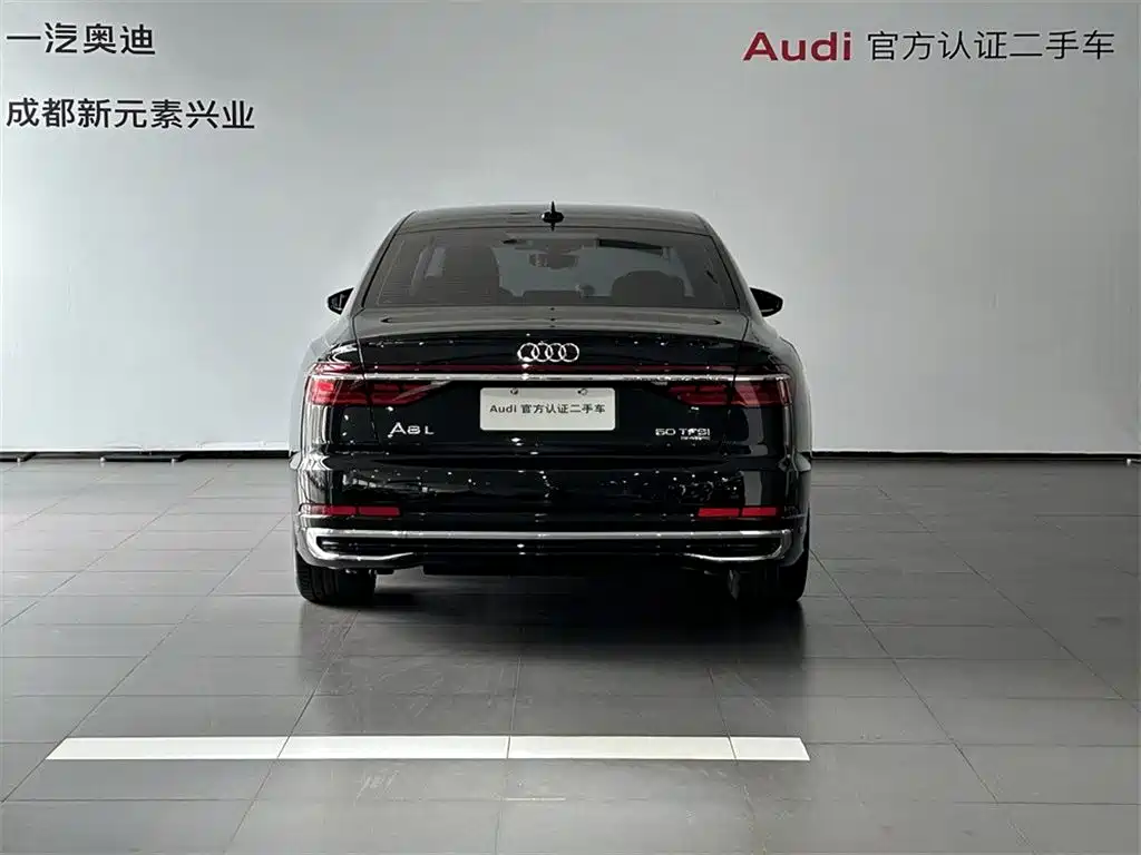 Audi A8 2023 — фото 5