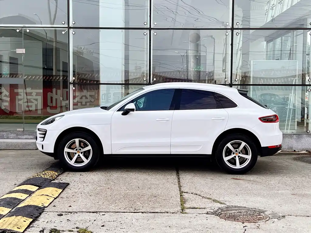 Porsche Macan 2018 — фото 8