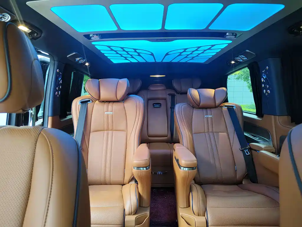 Mercedes-Benz Vito 2023 — фото 10