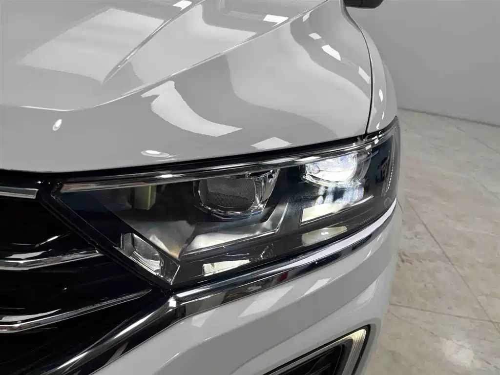 Volkswagen T-Roc 2022 — фото 19