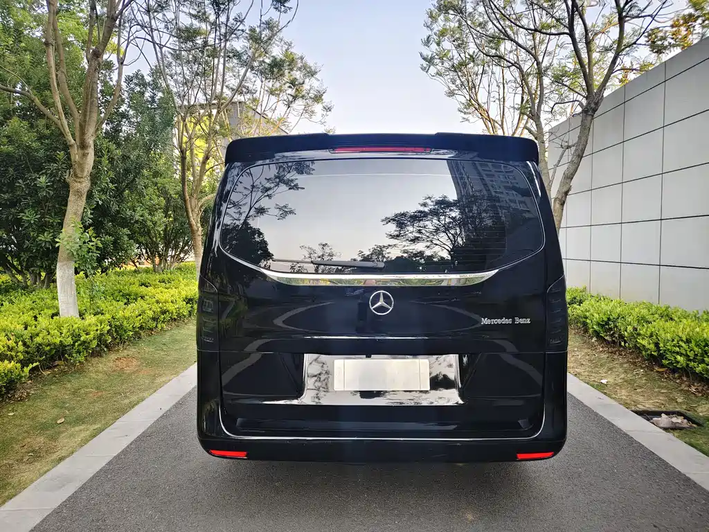 Mercedes-Benz Vito 2023 — фото 14