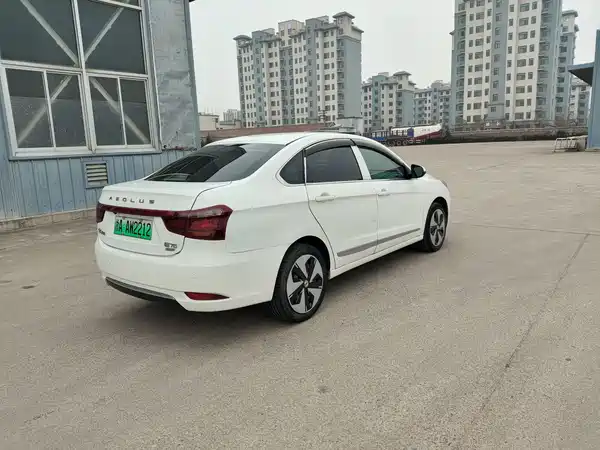 Dongfeng E70 2022