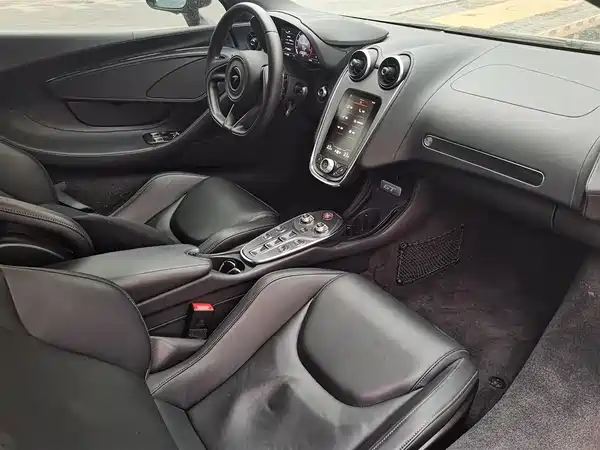 McLaren GT 2021