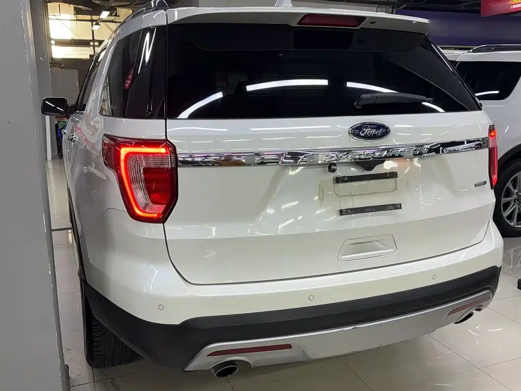 Ford Explorer 2016 — фото 7