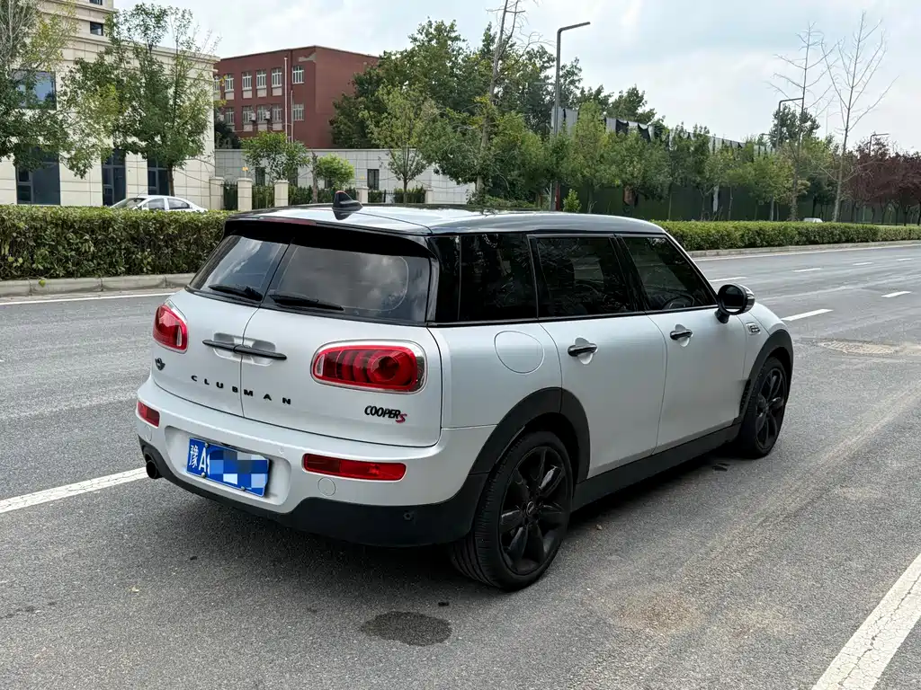 MINI Clubman 2017 — фото 16
