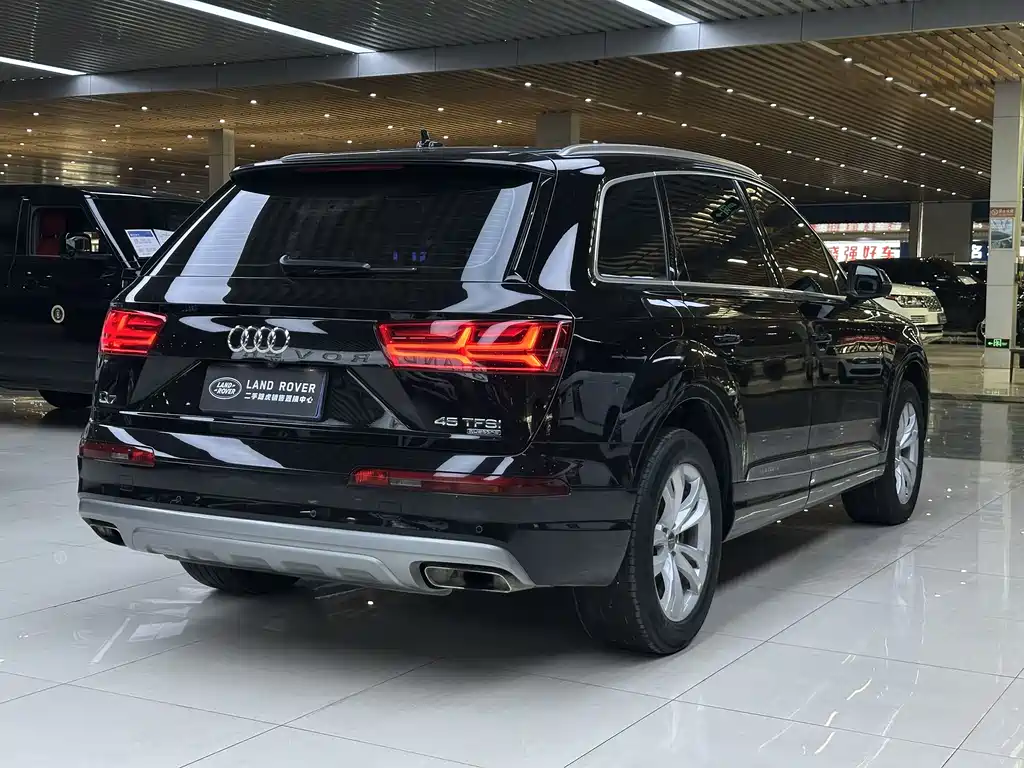Audi Q7 2016 — фото 13