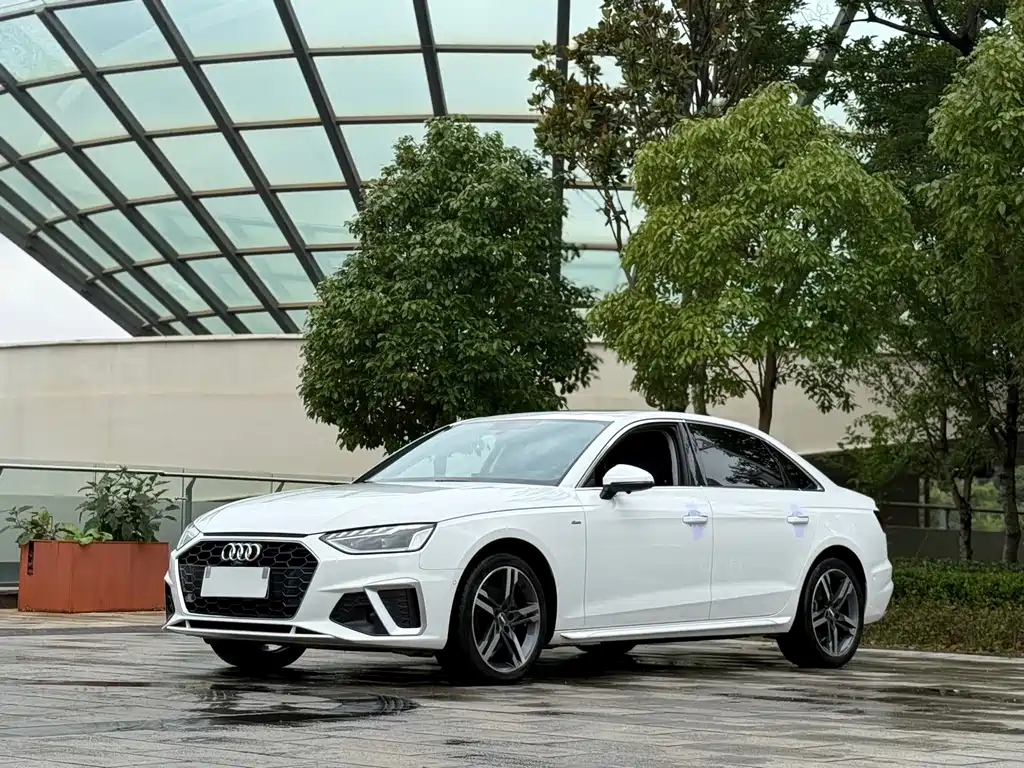Audi A4L 2020