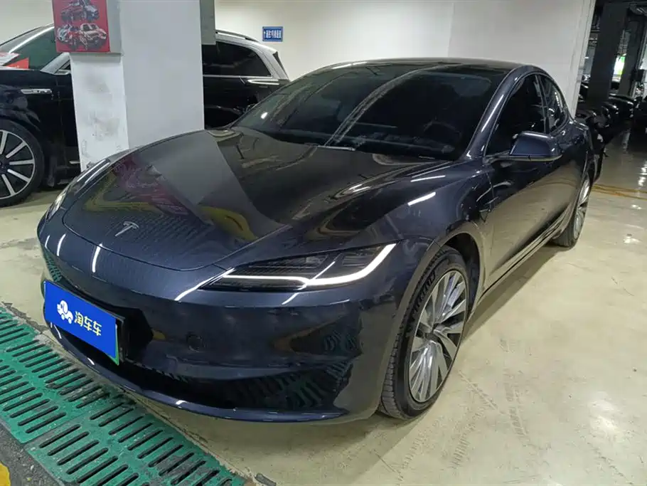 Tesla Model 3 2024