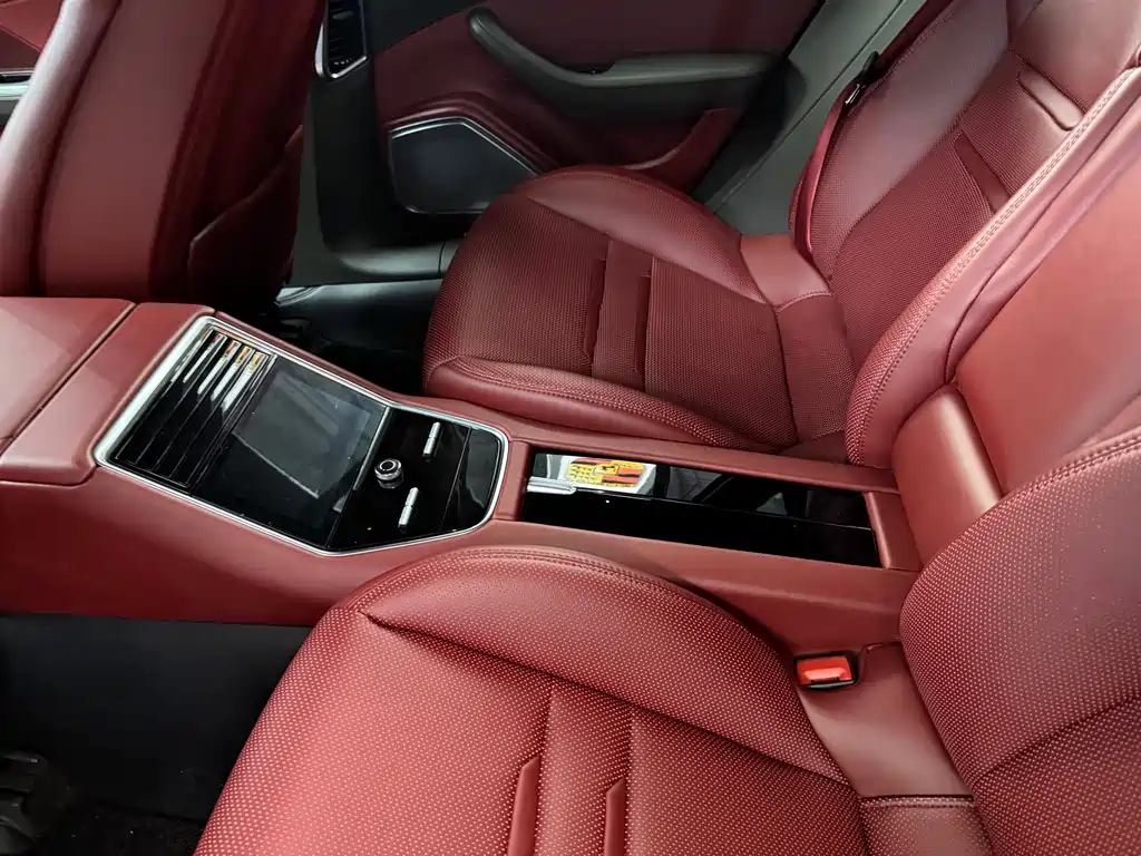 Porsche Panamera 2018 — фото 12