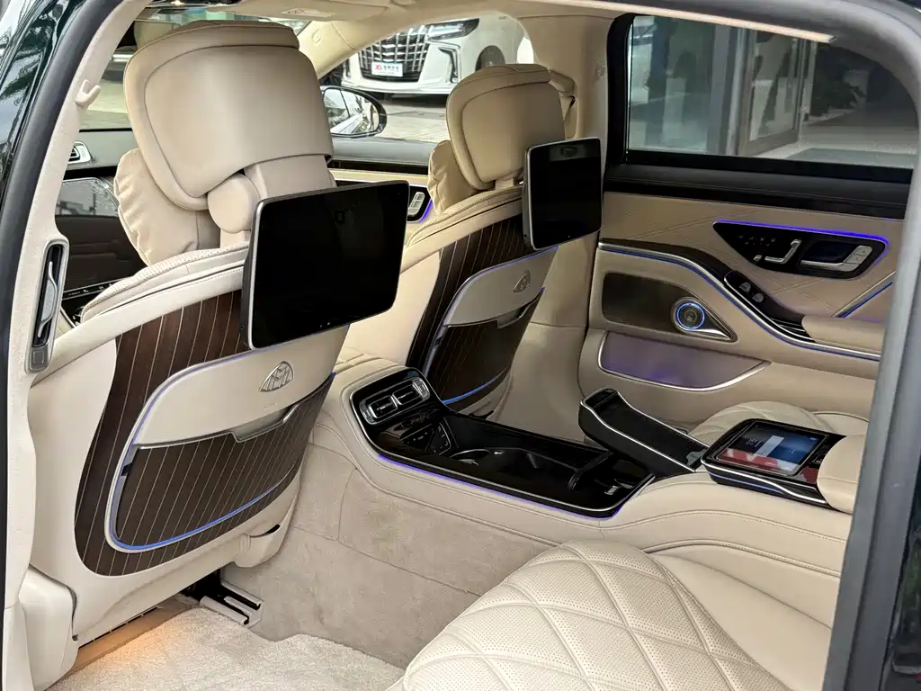 Mercedes-Benz Maybach S-Class 2023 — фото 11