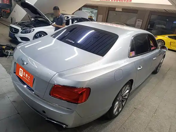 Bentley Flying Spur 2015