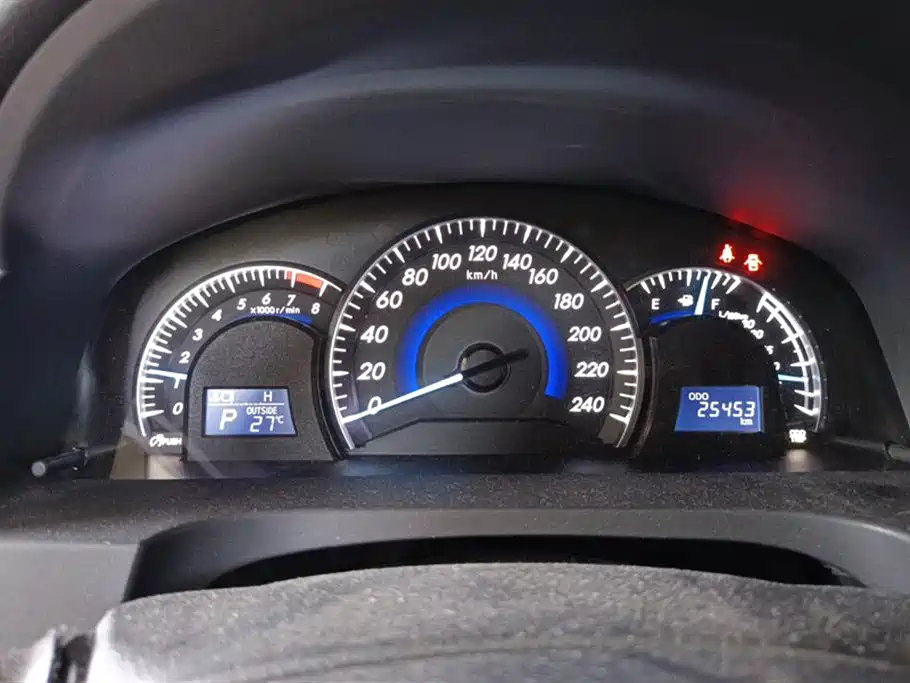 Toyota Camry 2015 — фото 14