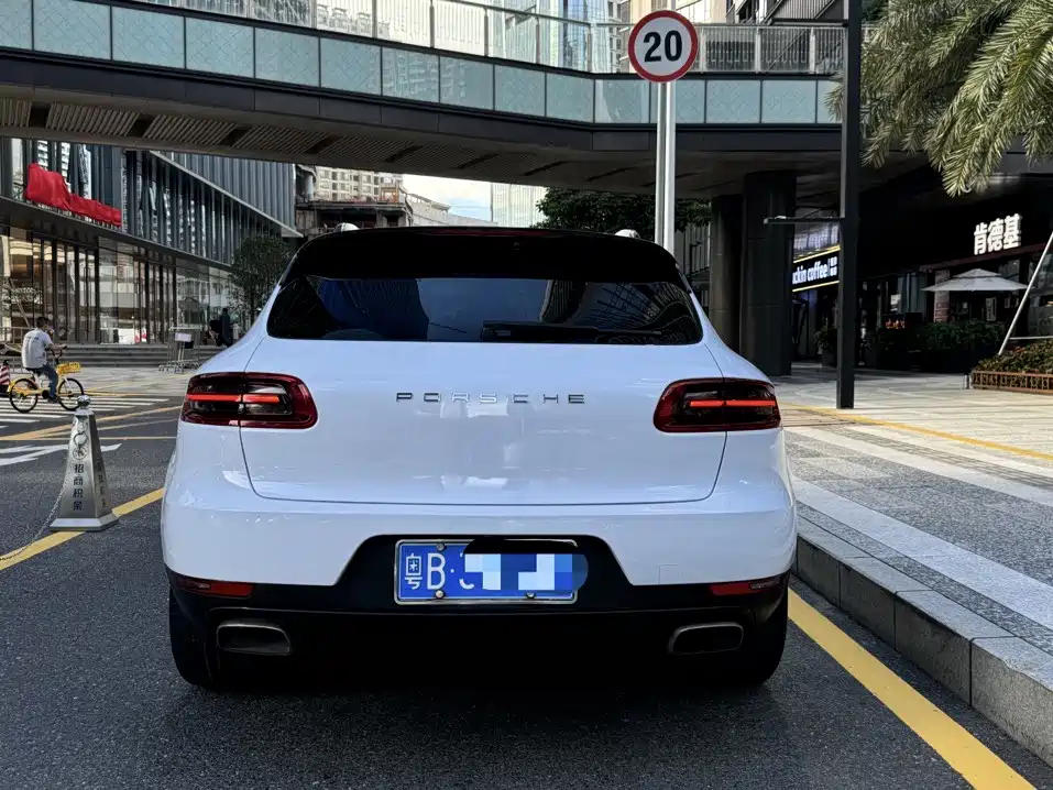 Porsche Macan 2015 — фото 12