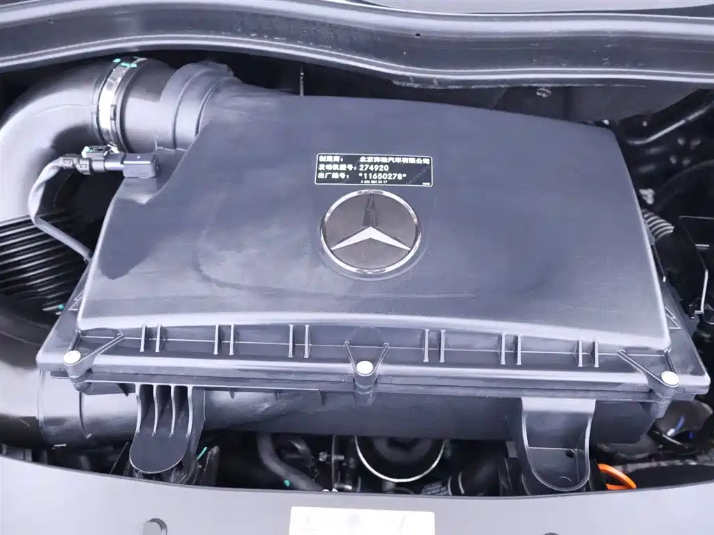 Mercedes-Benz V-Class 2024 — фото 25