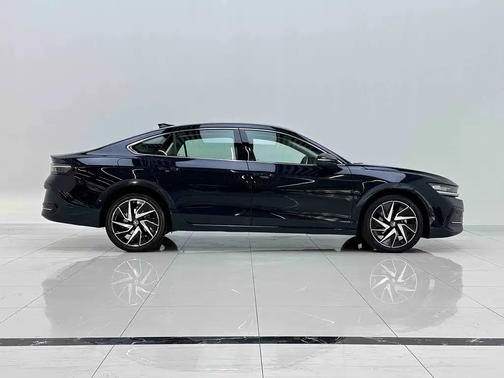 Volkswagen Magotan 2024