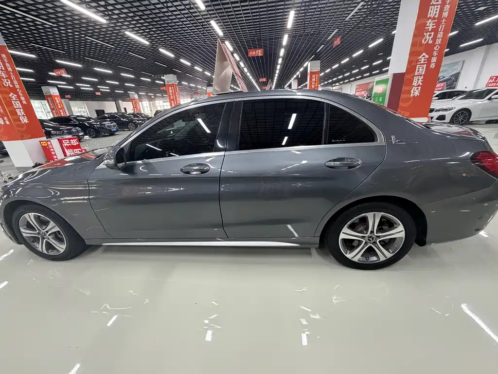 Mercedes-Benz C-Class 2020