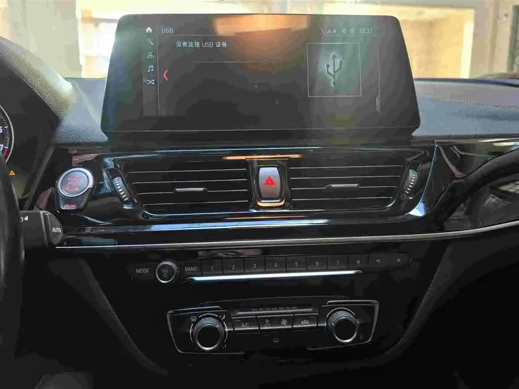 BMW 1 Series 2022 — фото 14