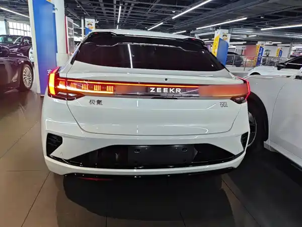 Zeekr 001 2026