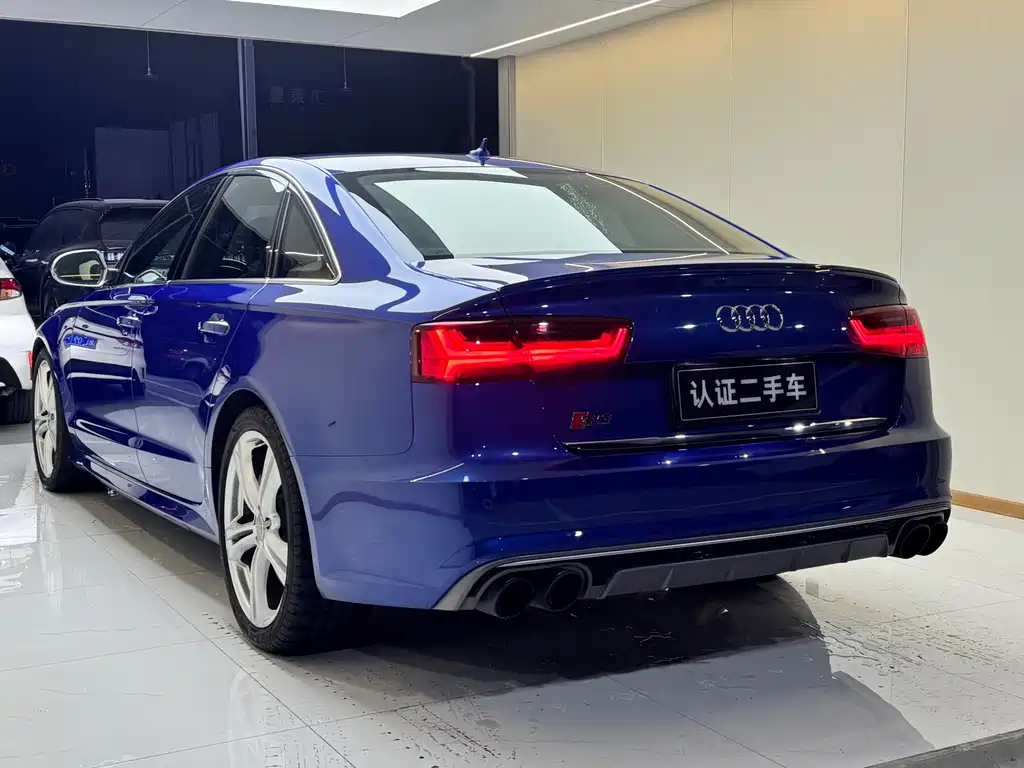 Audi S6 2017 — фото 19