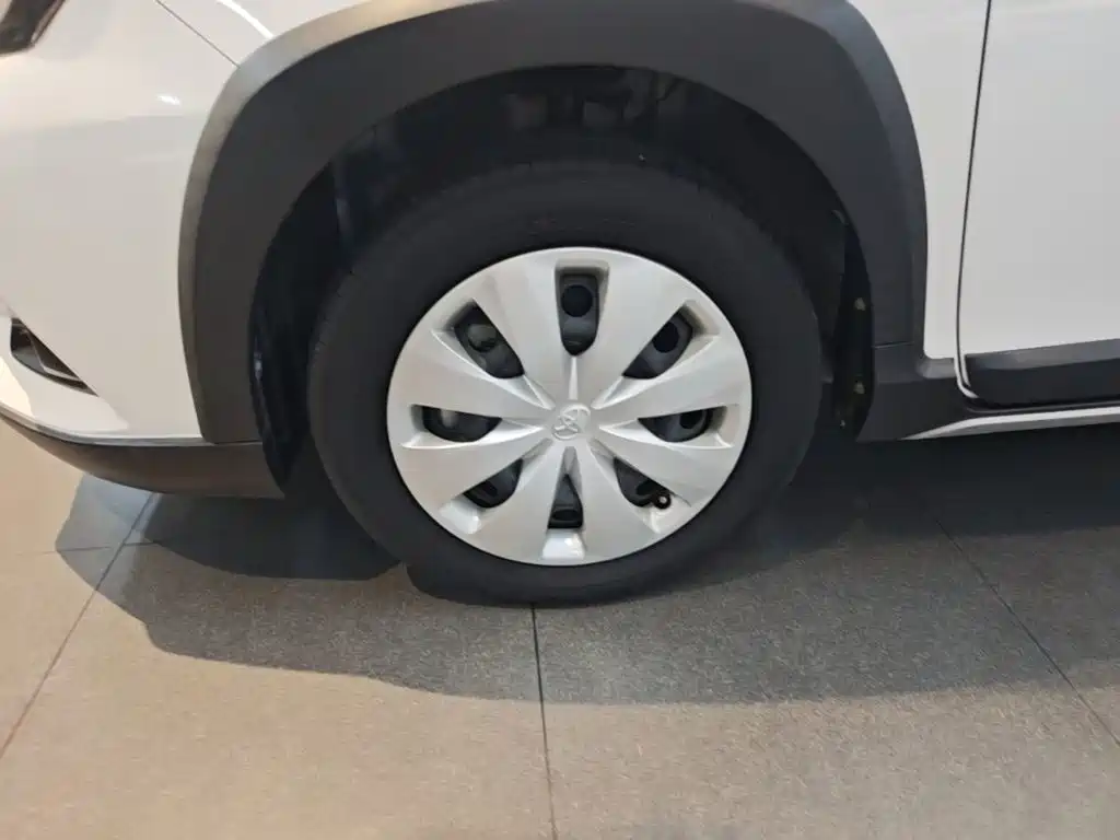 Toyota Yaris L 2020 — фото 23