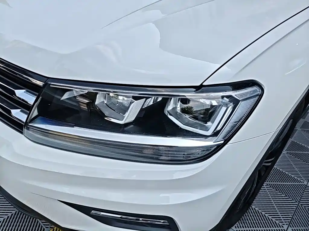Volkswagen Tiguan L 2020 — фото 24