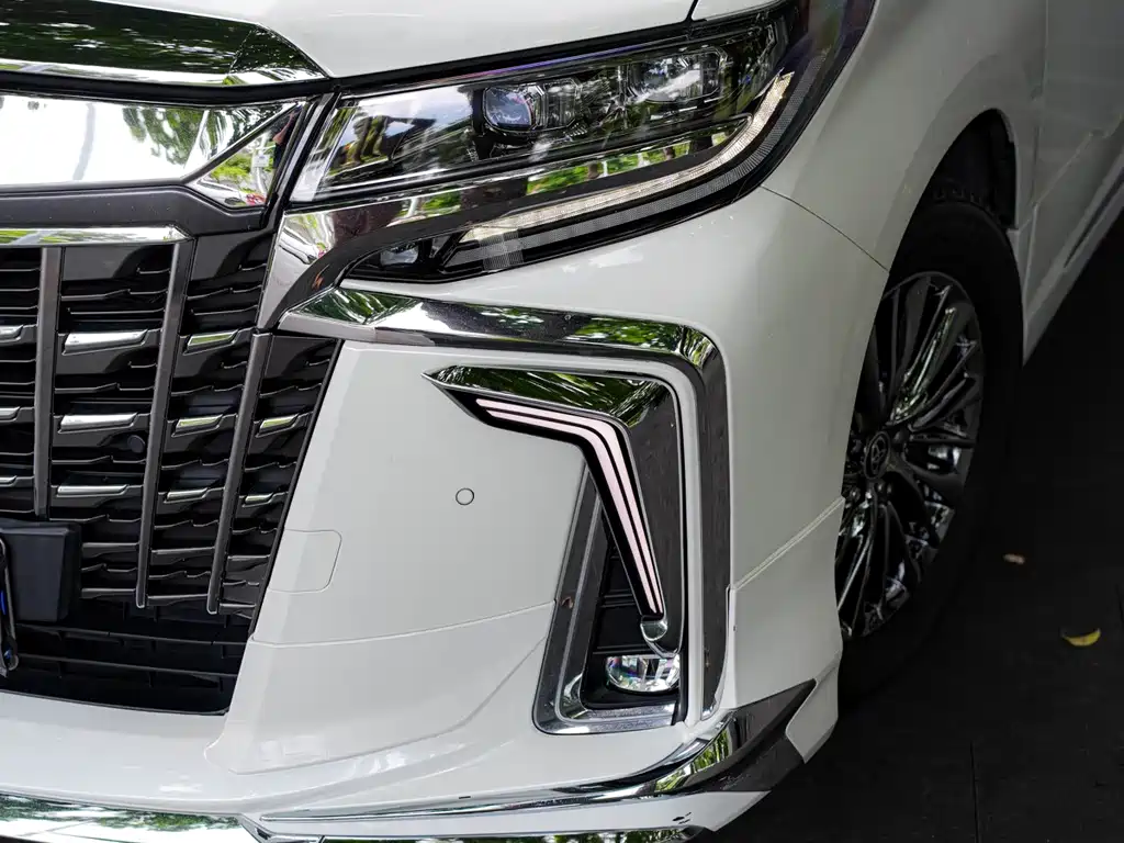 Toyota Alphard 2021 — фото 3