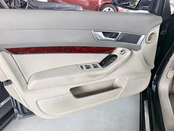 Audi A6L 2010