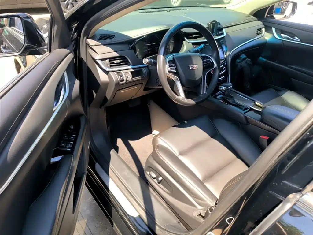 Cadillac XTS 2019 — фото 15