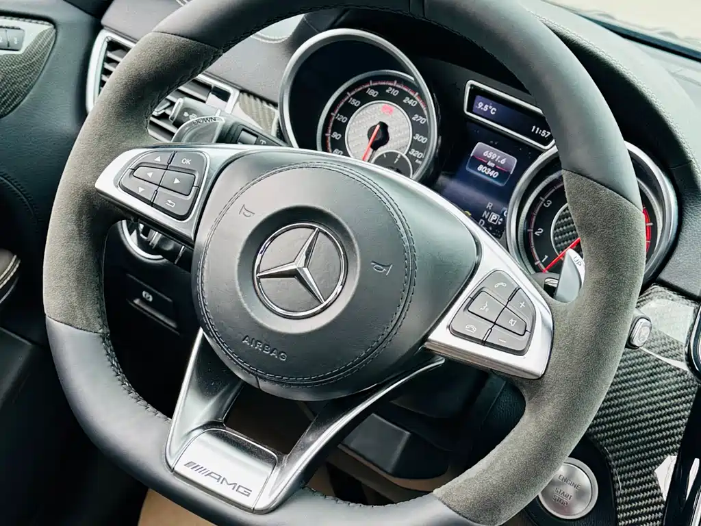 Mercedes-Benz GLS AMG 2016 — фото 18