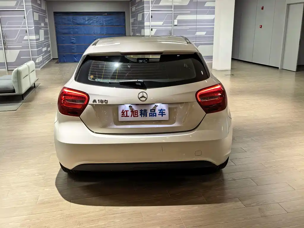 Mercedes-Benz A-Class 2016 — фото 14