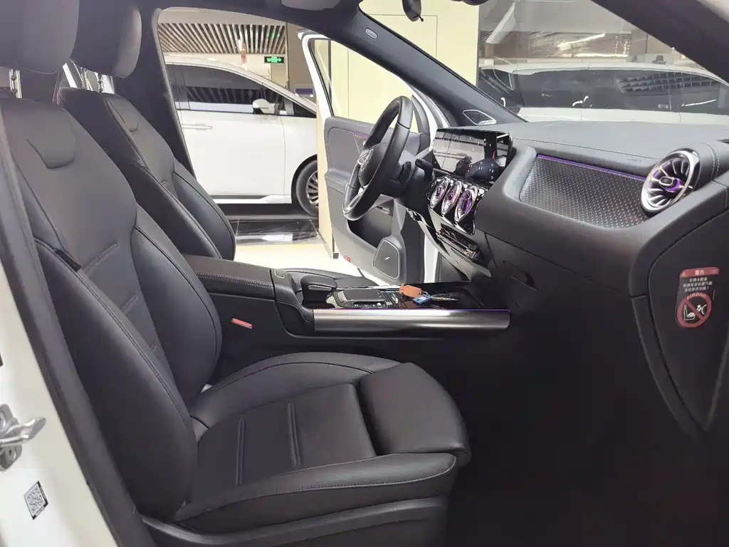 Mercedes-Benz GLA 2024 — фото 11