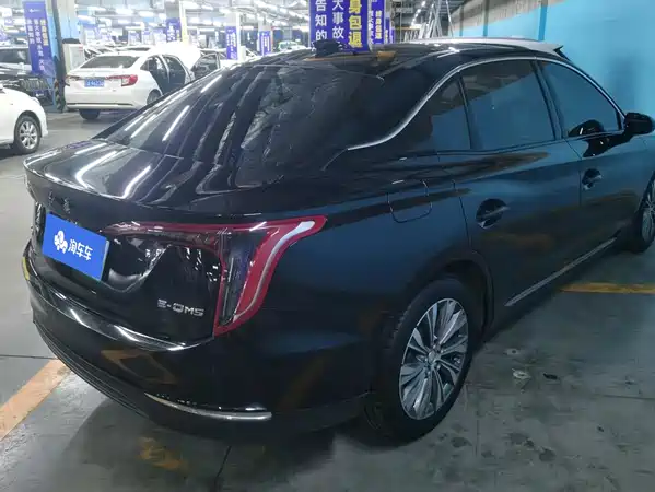 Hongqi E-QM5 2024