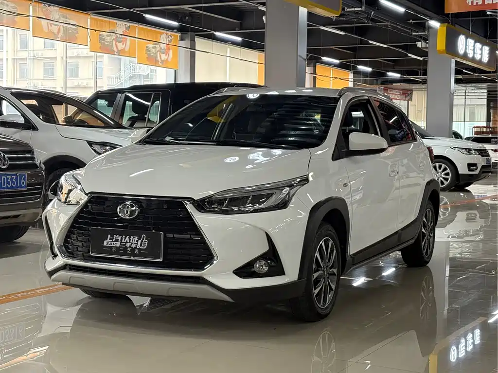 Toyota Yaris L 2023