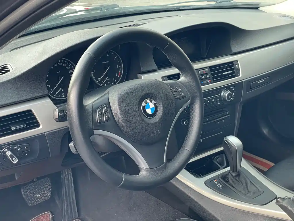 BMW 3 Series 2012 — фото 9
