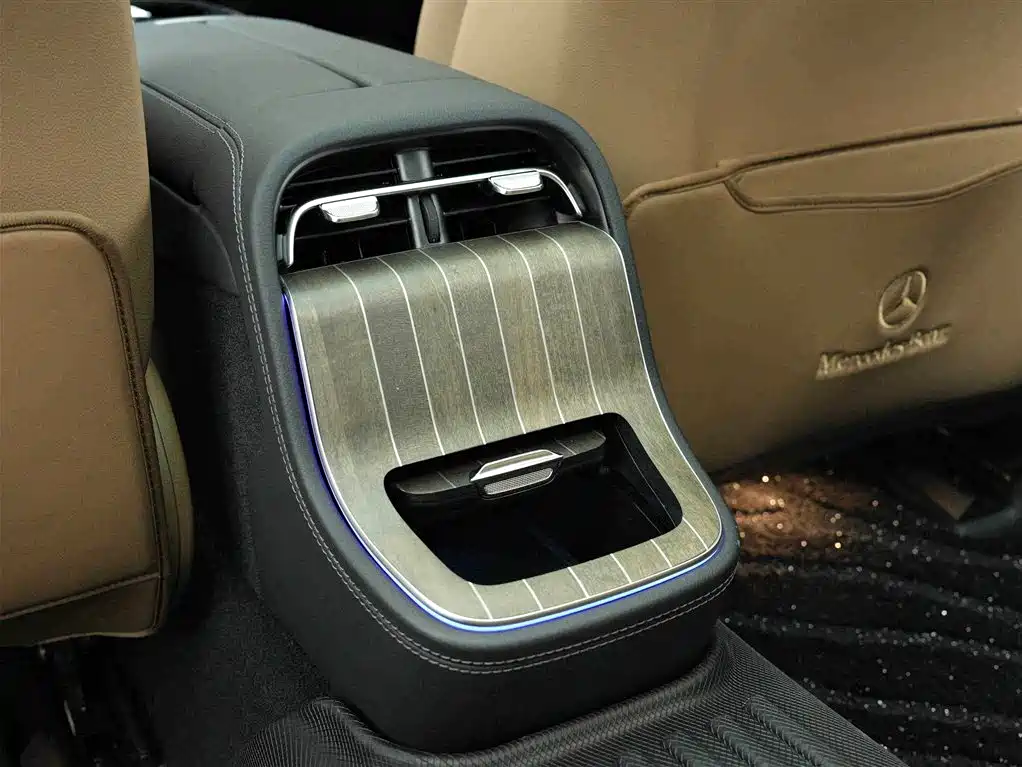 Mercedes-Benz E-Class 2025 — фото 18