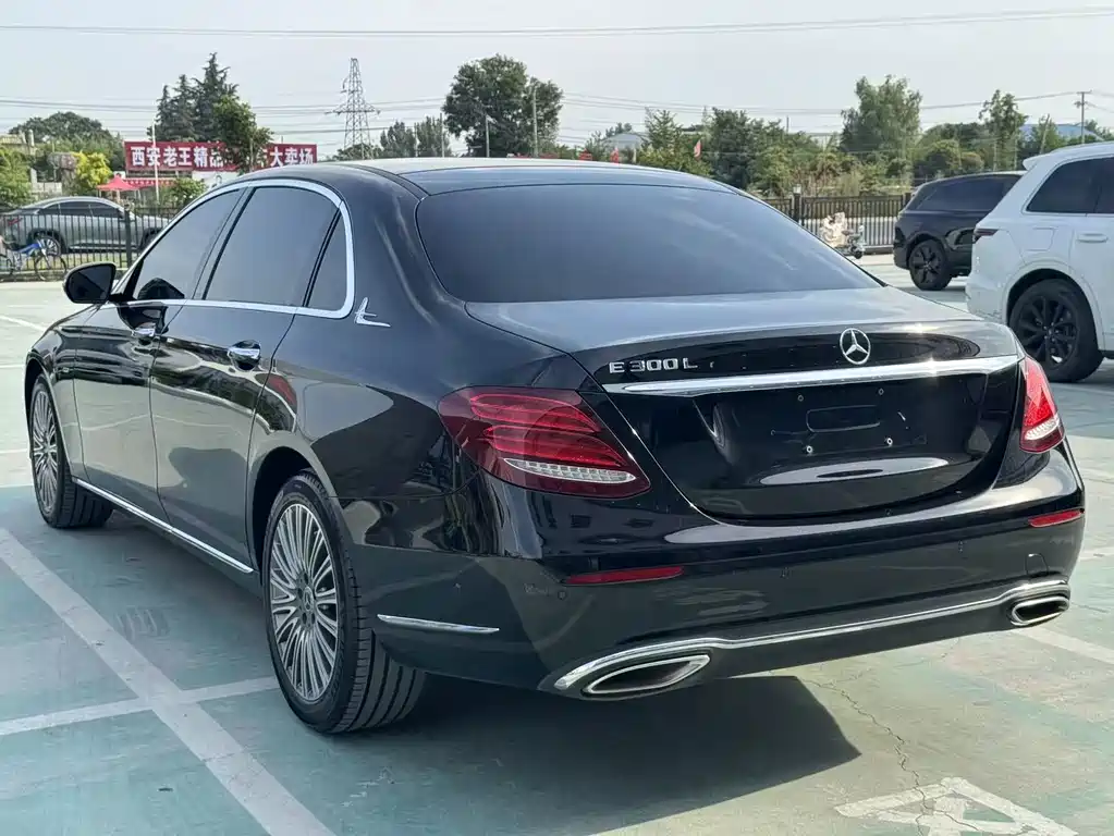 Mercedes-Benz E-Class 2020 — фото 21