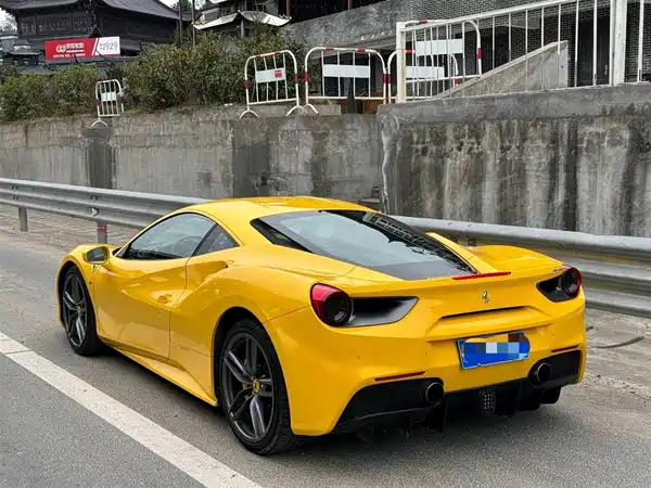 Ferrari 488 2015