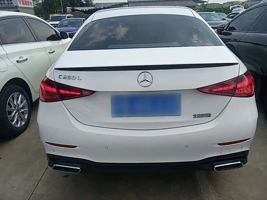 Mercedes-Benz C-Class 2024