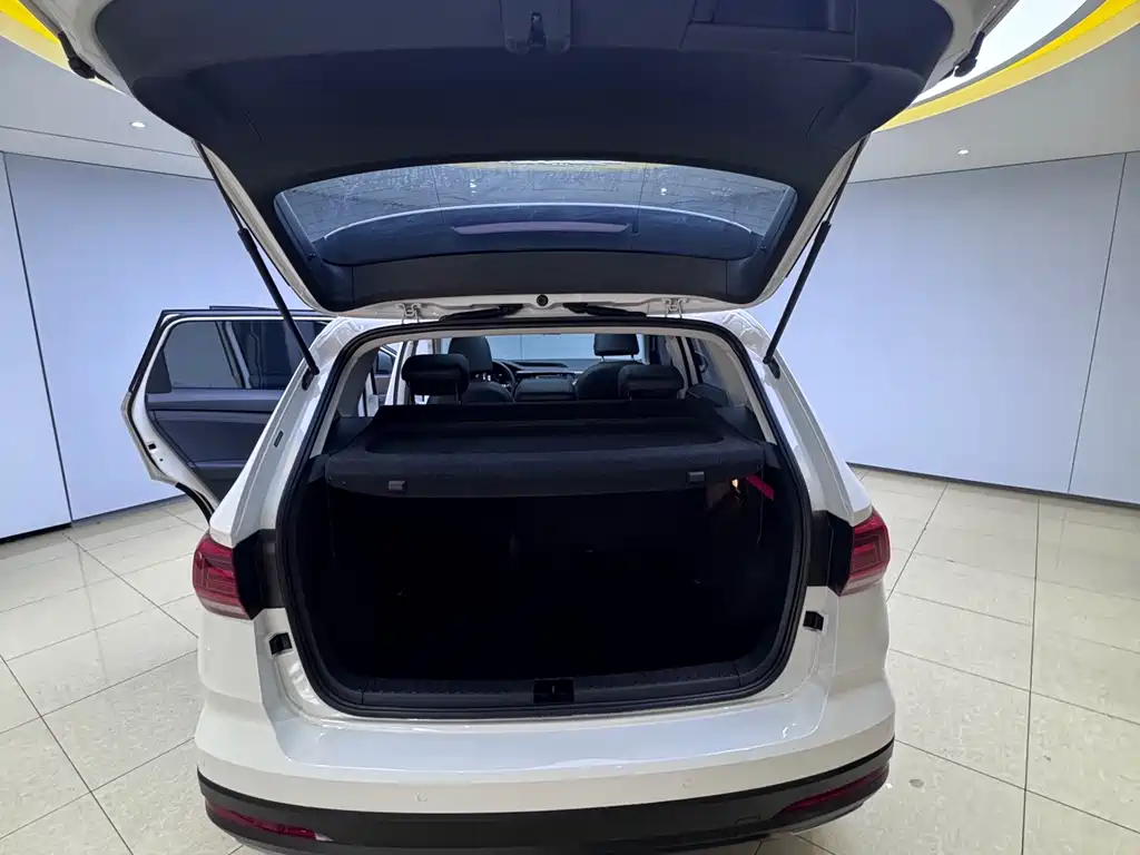 Volkswagen Tharu 2022