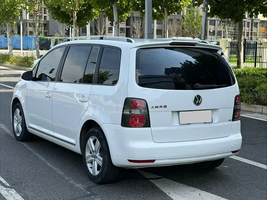 Volkswagen Touran 2015
