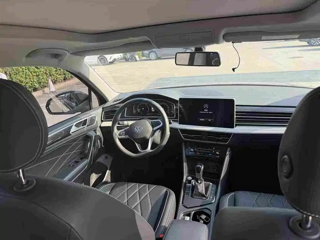 Volkswagen Tiguan L 2025