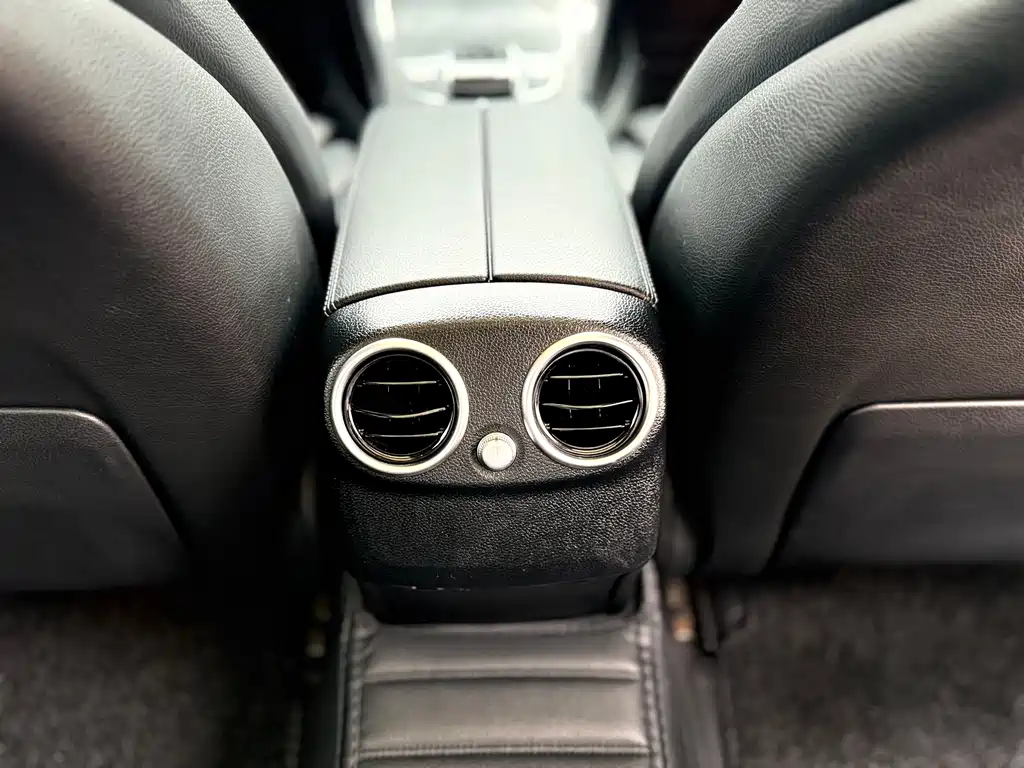 Mercedes-Benz C-Class 2018 — фото 17