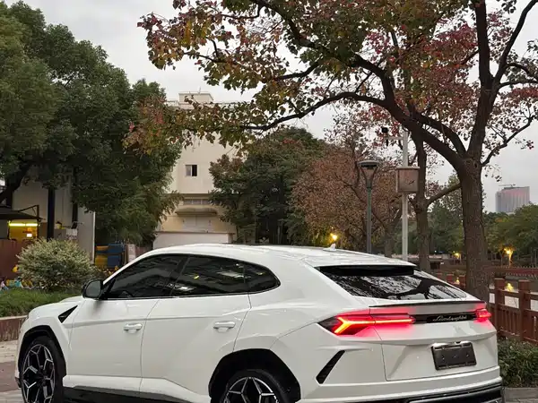 Lamborghini Urus 2019