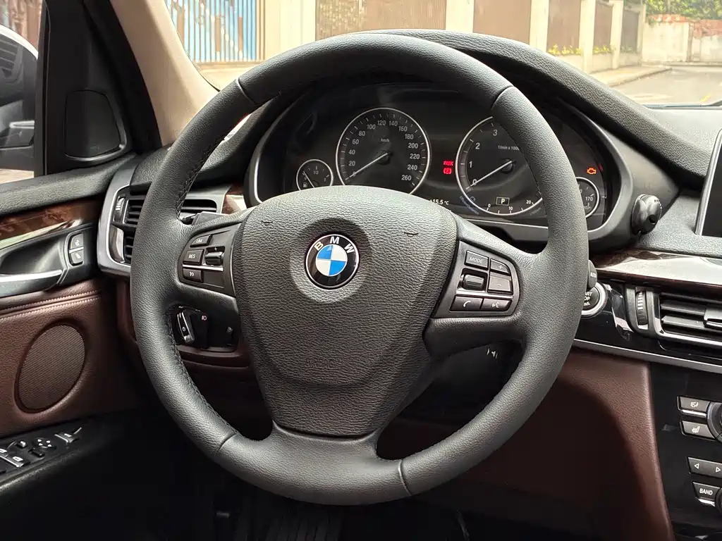 BMW X5 2016 — фото 21