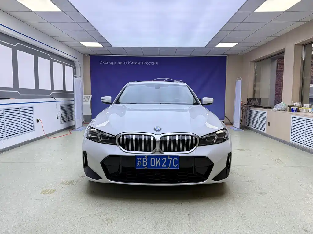 BMW 3 Series 2023 — фото 1
