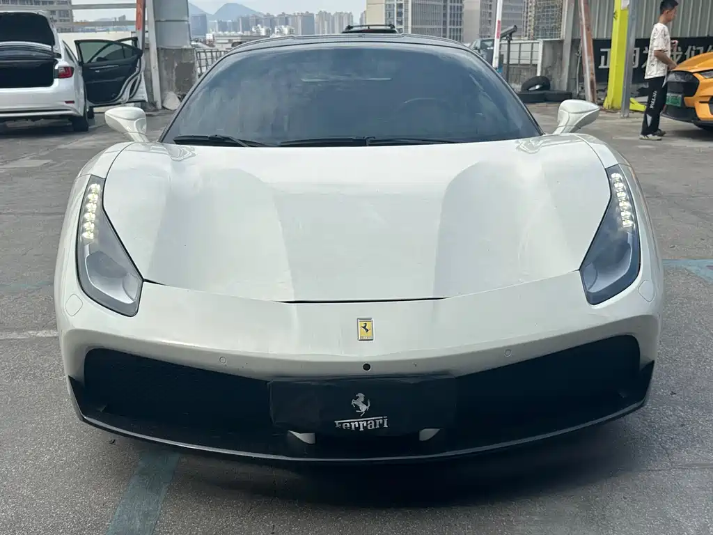 Ferrari 488 2017 — фото 2