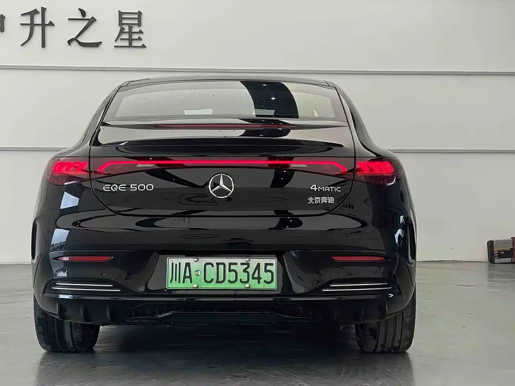 Mercedes-Benz EQE 2025