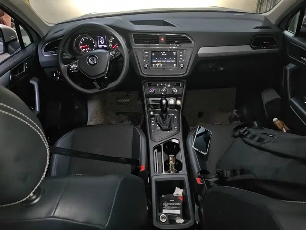 Volkswagen Tiguan L 2018 — фото 16