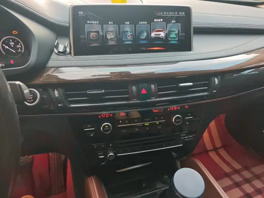 BMW X6 2017 — фото 14